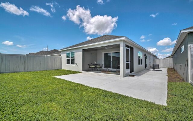 Lanai & Resort Amenities: The Villages Getaway