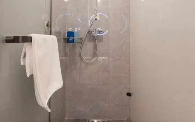 Starway Hotel (Linyi Luozhuang Baoli Fortune Plaza)