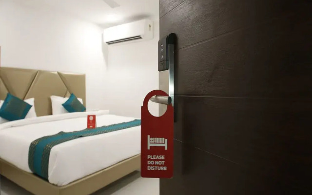 OYO 11411 D Suites