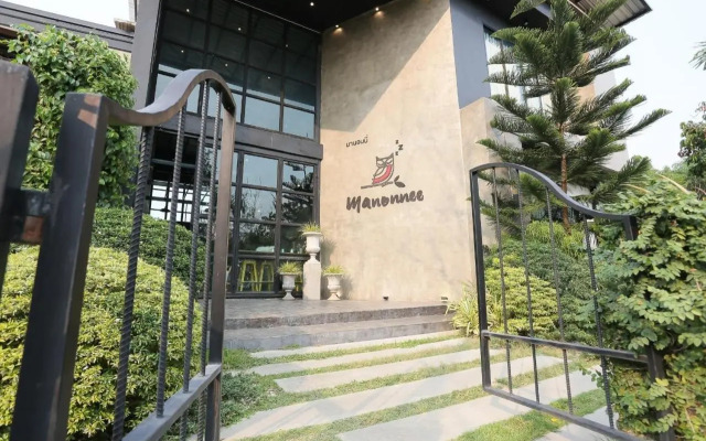 Manonnee Hotel