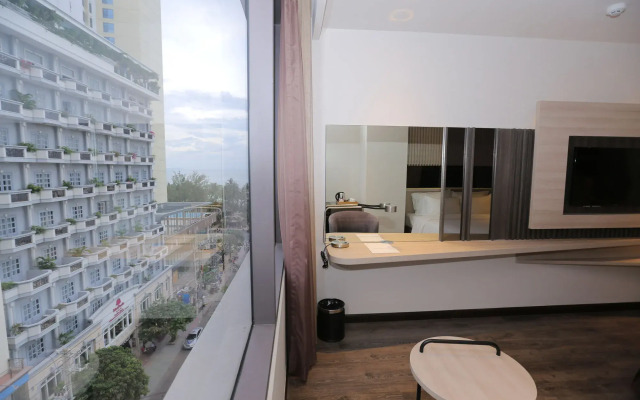 Alana Nha Trang Beach Hotel