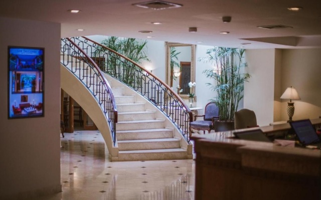 Los Tallanes Hotel & Suites