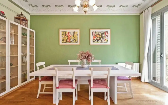 Stay U-nique Apartments Hospital Clinic