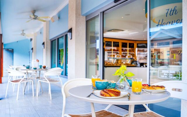 Harbor Club St. Lucia, Curio Collection by Hilton