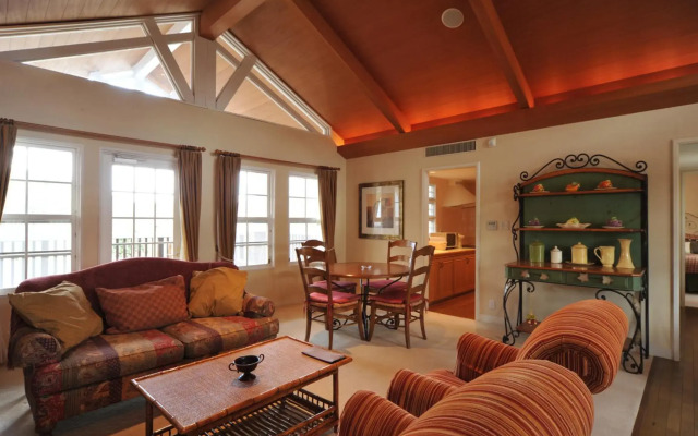 Resort Forest Hills Garden