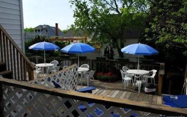 Rehoboth Guest House - Adults only