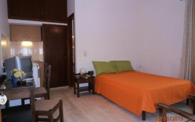 Anna Studio and Apartments