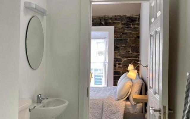 Room 2 Camp Street B&B & Self Catering