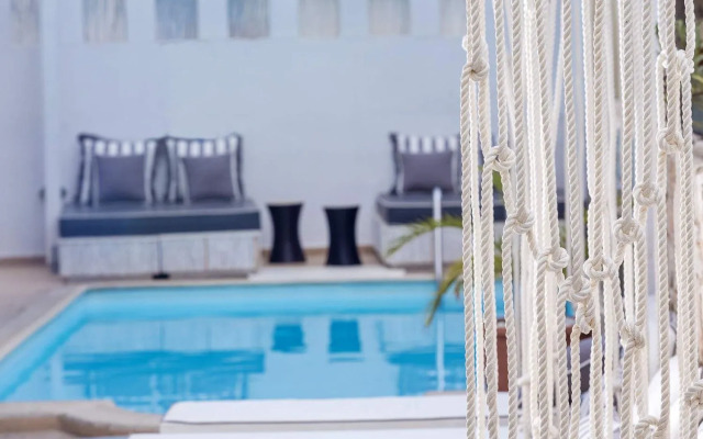 Loizos Apartments
