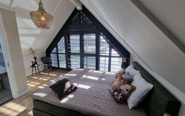 Modern Water Villa on the Frisian Water
