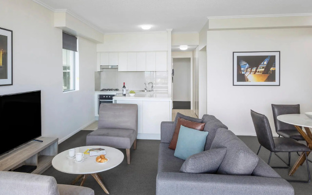 Oaks Brisbane on Margaret Suites