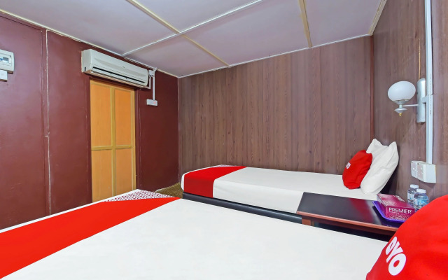 OYO 90675 Holiday View Inn