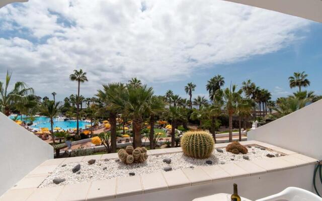 Parque Santiago IV 70 - Studio with sea and pool view