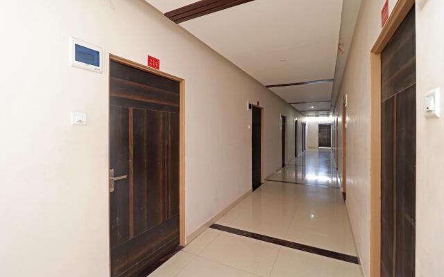 Capital O 30234 Hotel Shri Sai Amrit