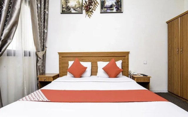 OYO 159 Sports Piaza Hotel