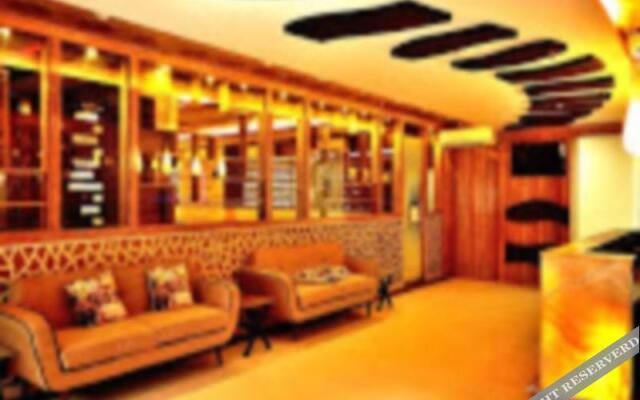 The Majestic Suites