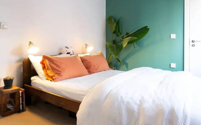 Beautiful Bohemian 2 Bedroom Flat In East London