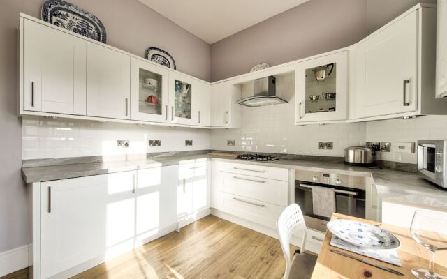 Oxford - New Town Apartment