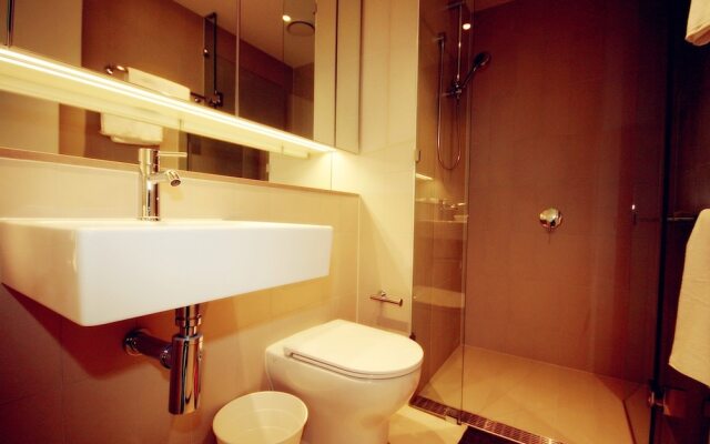 Onelife Docklands Luxury Apartment