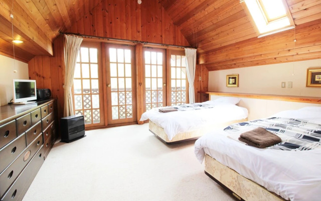 Yamanaka-lake log house HS2