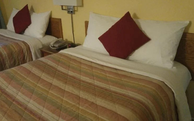 Robbers Roost Motel