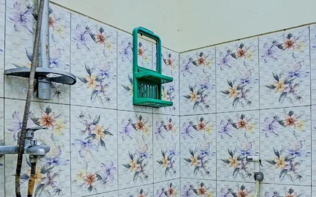 OYO 92387 Ratu Homestay Syariah