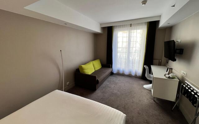 Holiday Inn Paris - Auteuil, an IHG Hotel