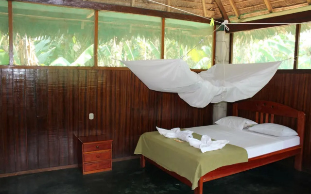 Paradise Amazon Lodge & Adventure