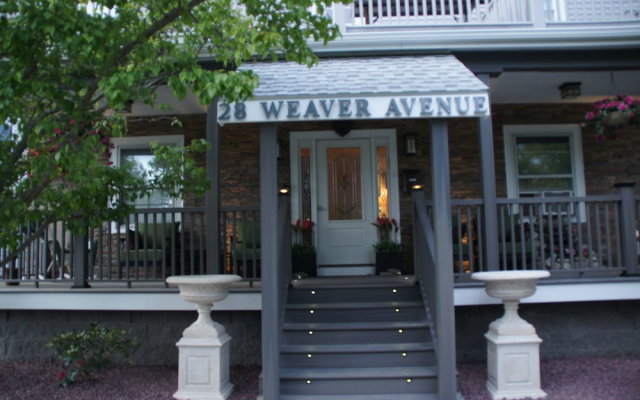 Admiral Weaver Inn