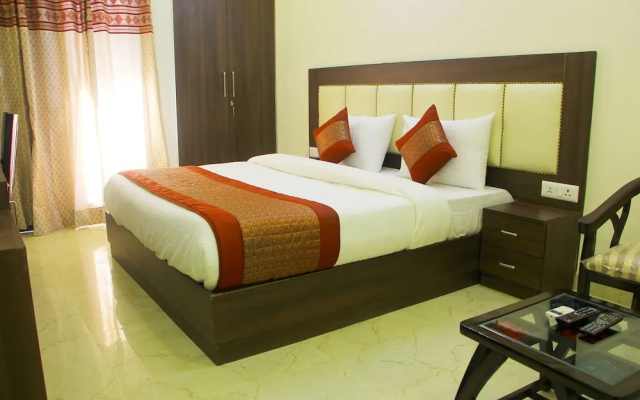SKS Premier - Golf Course Road