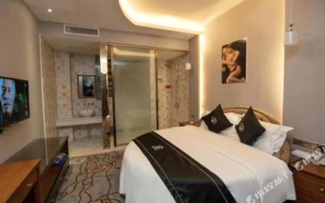 Black Prince Art Hotel (Luzhou Longmatan District Government Store)