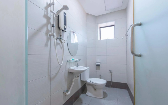 OYO 90385 H3 Hotel