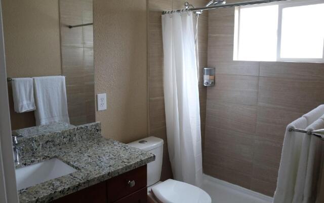 Quiet Clean and Comfortable Room