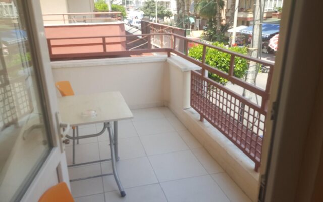 Elegant Baronessa Apart Hotel