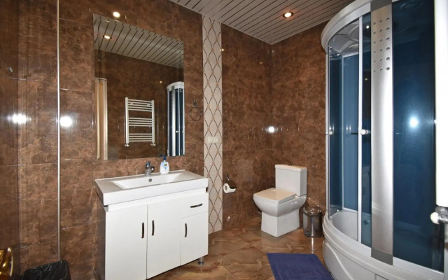 Teryan street, 4 bedrooms Luxury, Unique apartment TT888