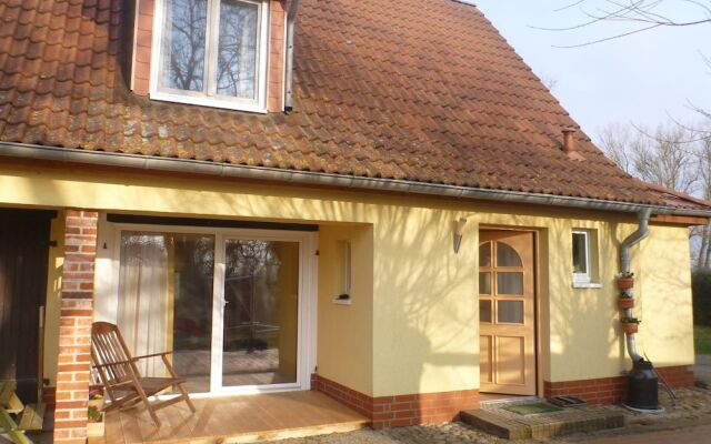 Peaceful holiday home in Niendorf with garden seating and parking