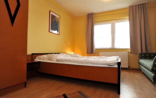 NoHotel Hostel