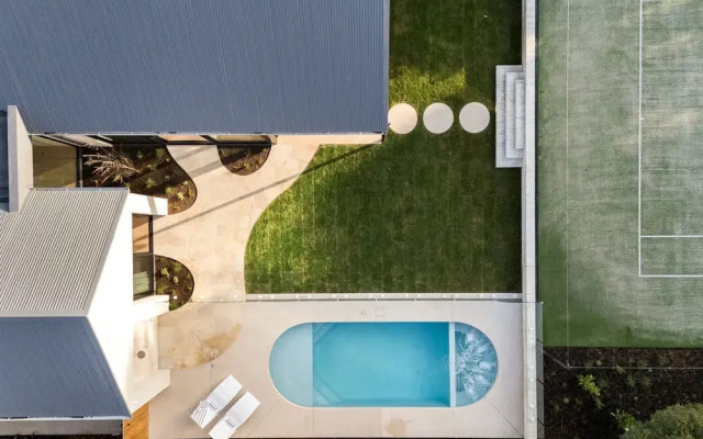 Maude Luxe Resort Style Amenities