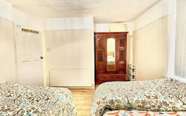 3bedroom Entire House in Stockport Town Manchester