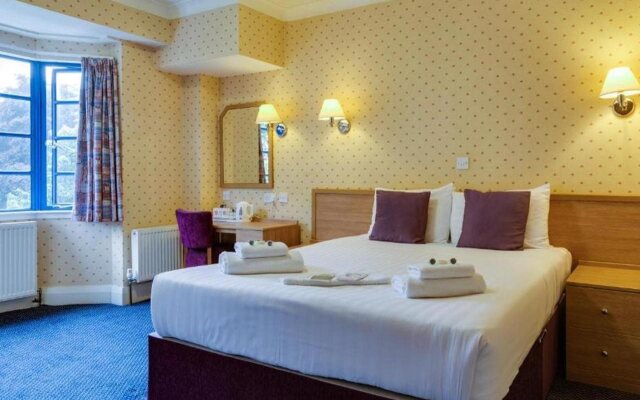 Cumberland Hotel