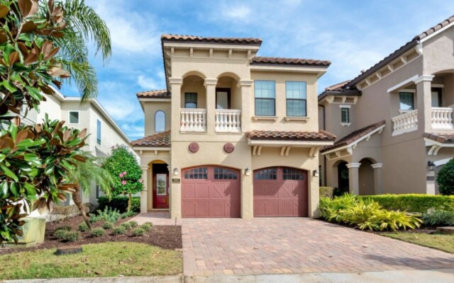 Ultimate 5 Bed 5 Ba Villa with Game Room, Pool & Spa - Ihr4021