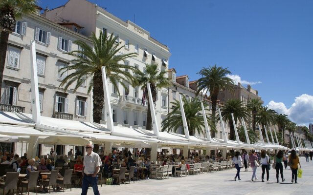 Homely Apartment In Trogir Near Beach