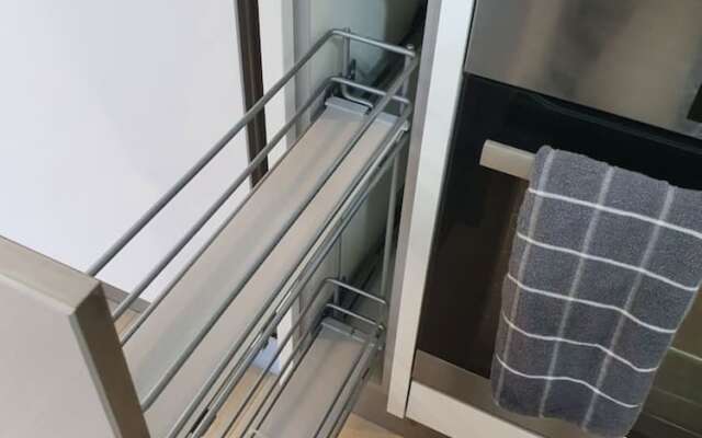 Lux Kings RD City Centre Studio Apartment Reading