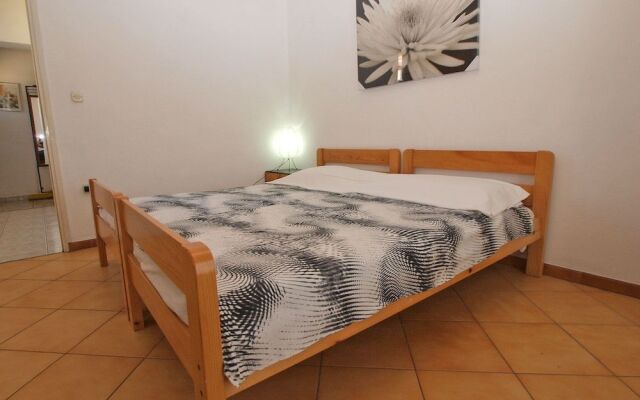 Apartment 1095