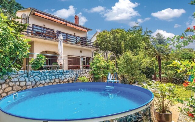 Beautiful Home in Dramalj With Wifi and 4 Bedrooms