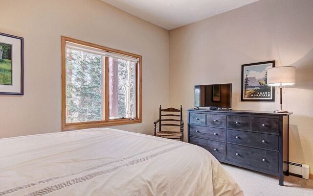 10 Southface 5 Bedroom Home by RedAwning