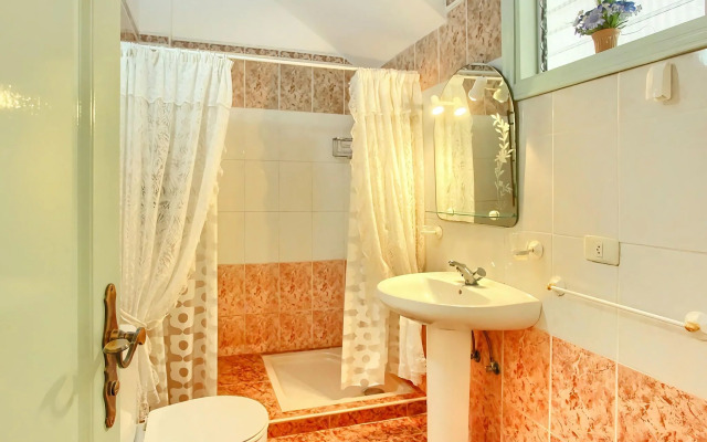 Traditional holiday home in Arico with garden