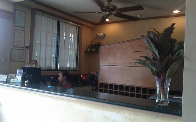 Dumaguete Royal Suite Inn