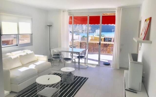 The White Heart House – Attic Sea View