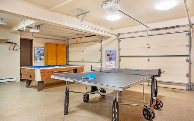 4515 Bighorn Road 4 Bedroom Home